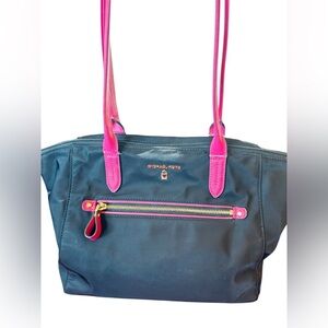 Michael Michael Kors Kelsey Medium Top Zip Tote